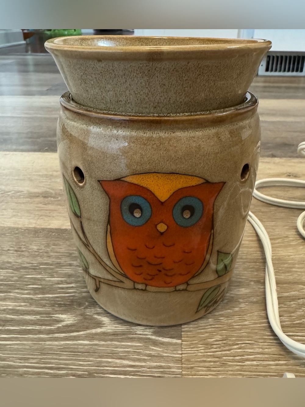 SCENTSY OWLET FULL SIZE WARMER RETIRED OWL ON A LIMB